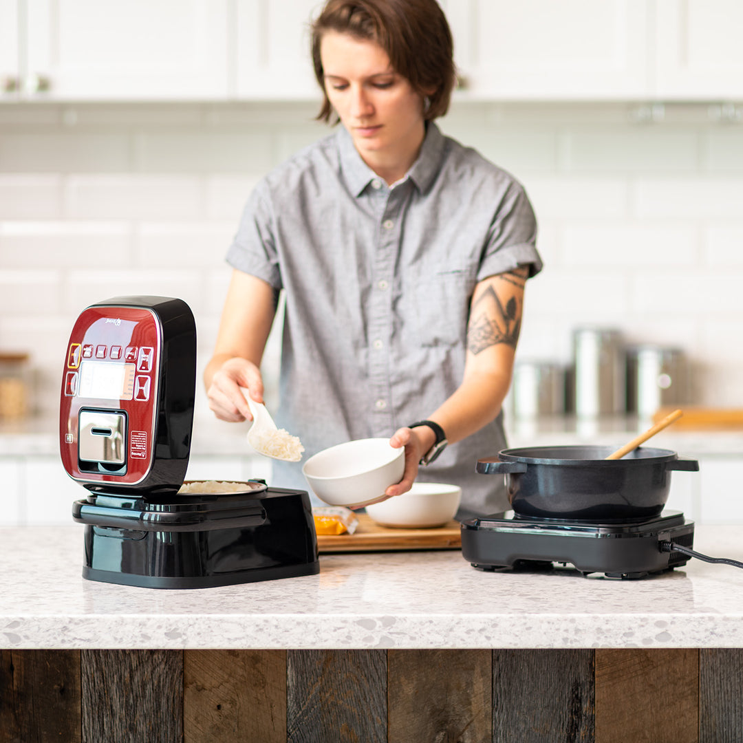 2-in-1 Rice Cooker and Induction Cooktop Burner, 3-Cup (Uncooked) / 6-Cup (Cooked)