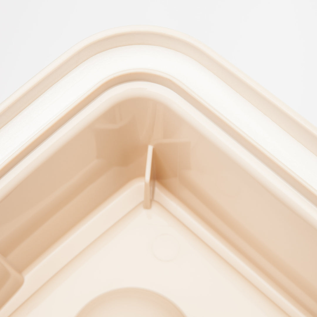 Large Elevated Feeder with Airtight Storage, Almond - IRIS USA, Inc.