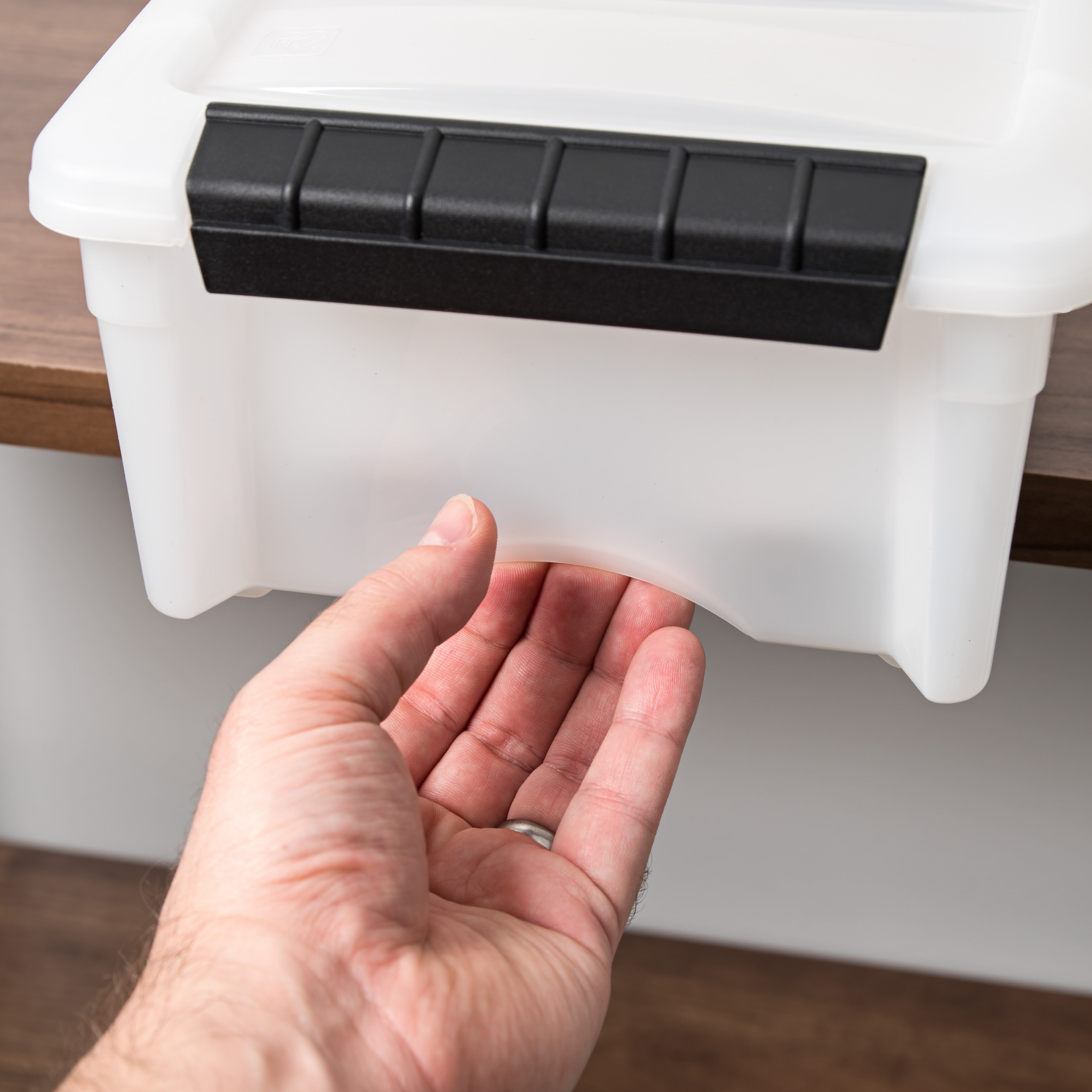19, 32, and 53 Quart Stack & Pull® Box, Clear with Black Handles