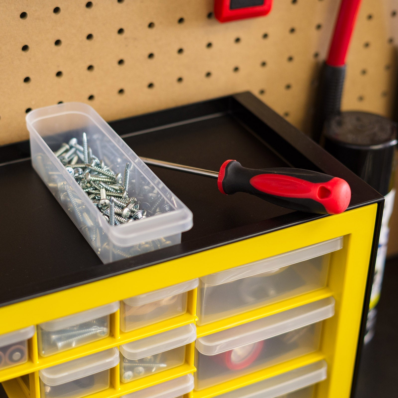 26 Drawer Parts Cabinet, Black/Yellow – IRIS USA