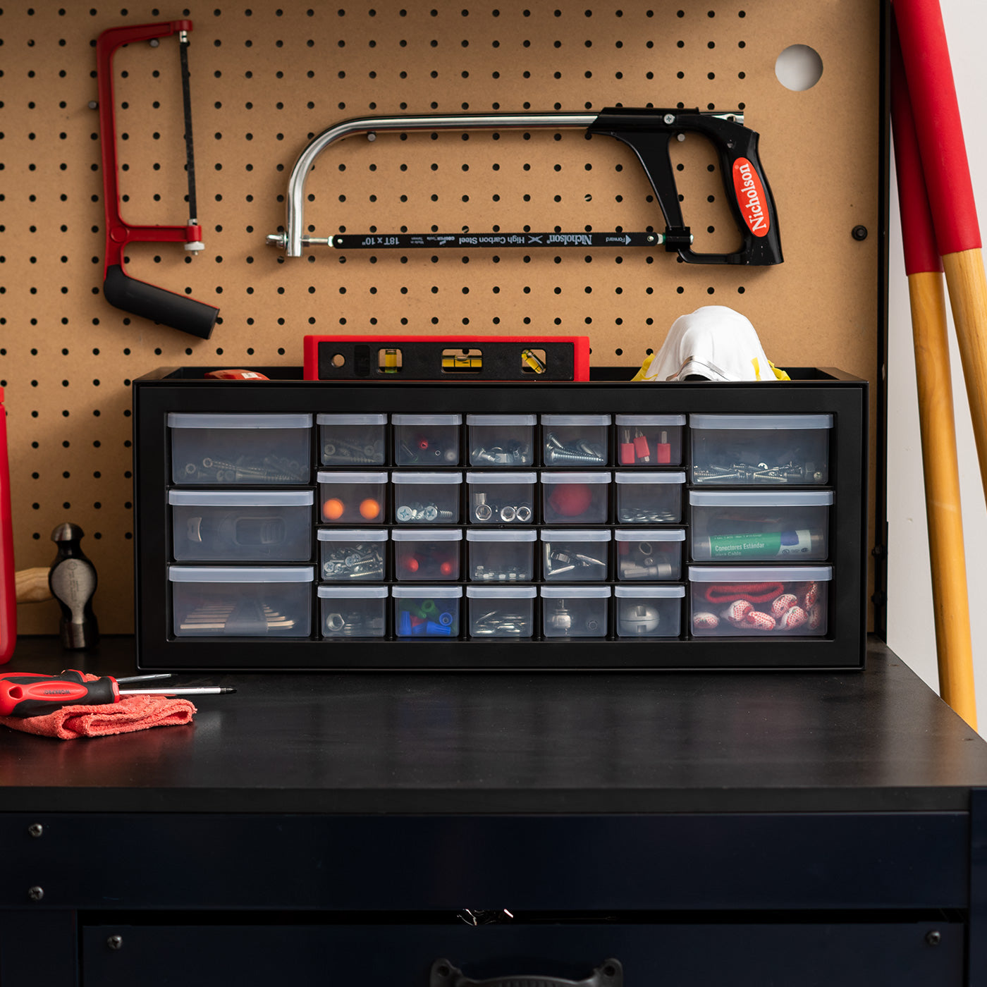 rady マルチボックス アイリスフラワー Drawer Parts Cabinet - 26 Drawer – IRIS USA