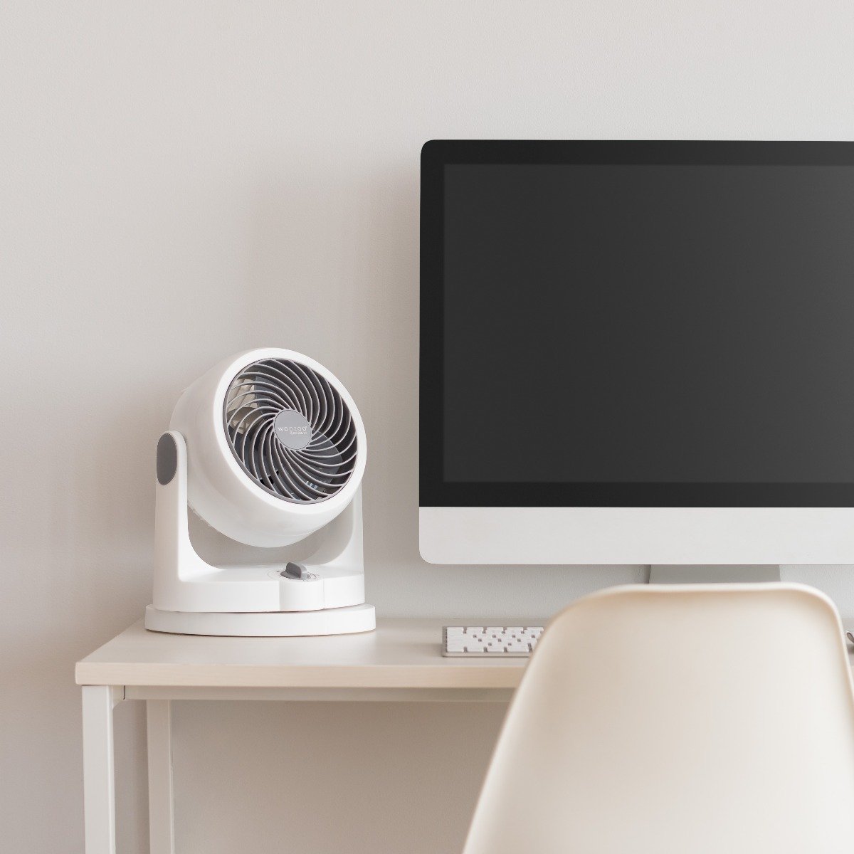 WOOZOO® Turbo Fan Medium - Horizontal Oscillation, Vertical Tilt